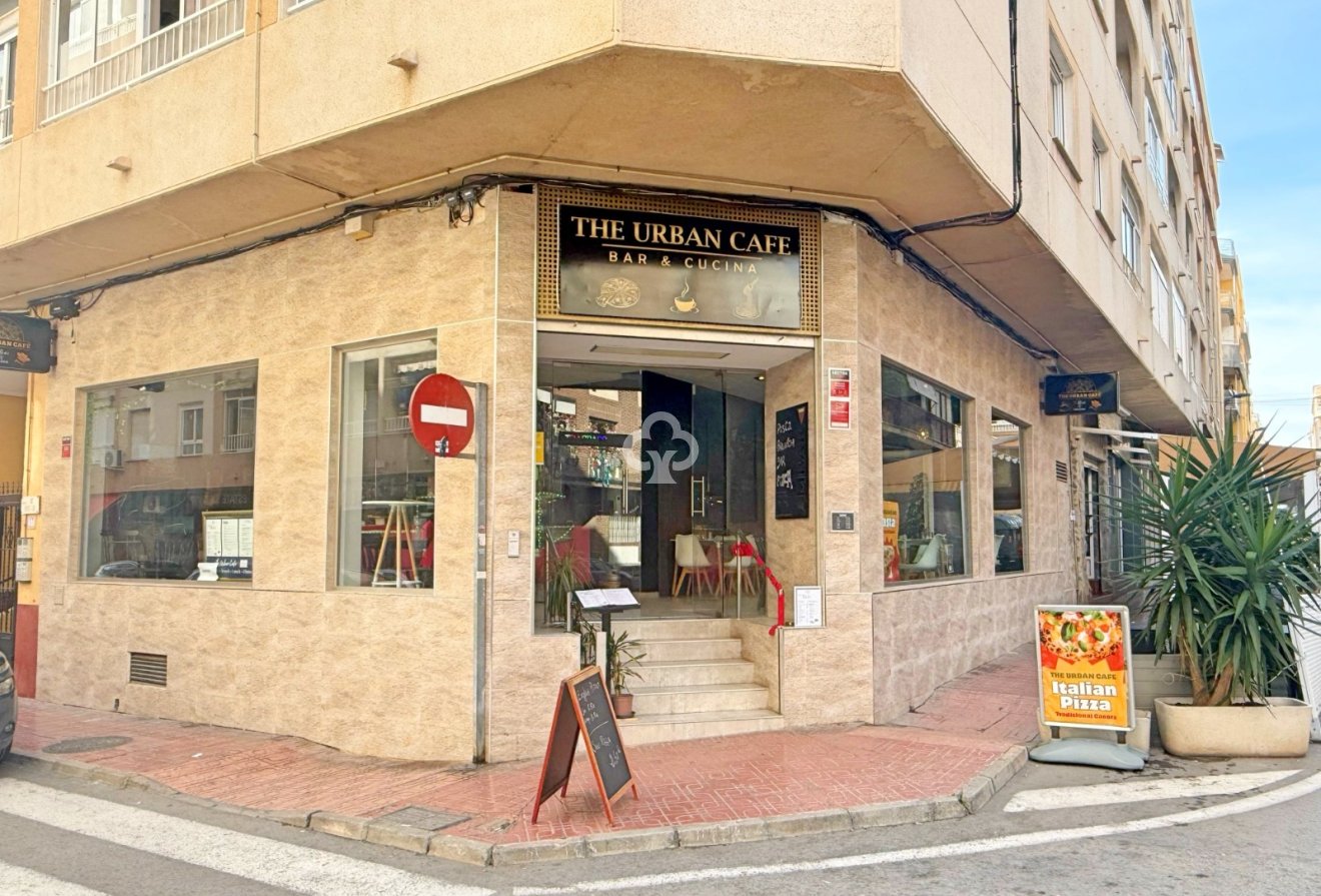 Business transfer - Commercial unit -
Torrevieja - Playa de los Locos