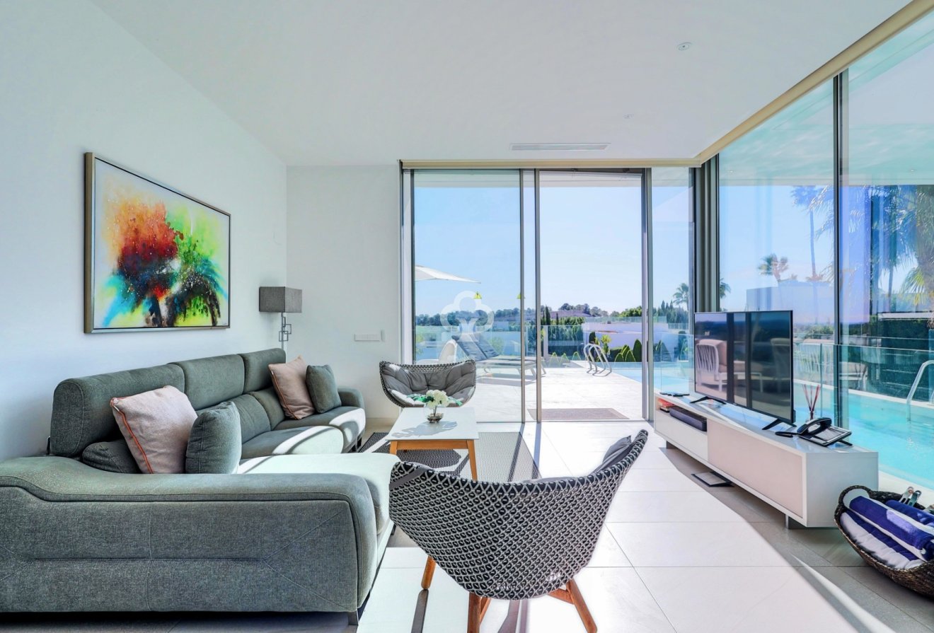 Wiederverkauf - Villa -
Orihuela - 03189