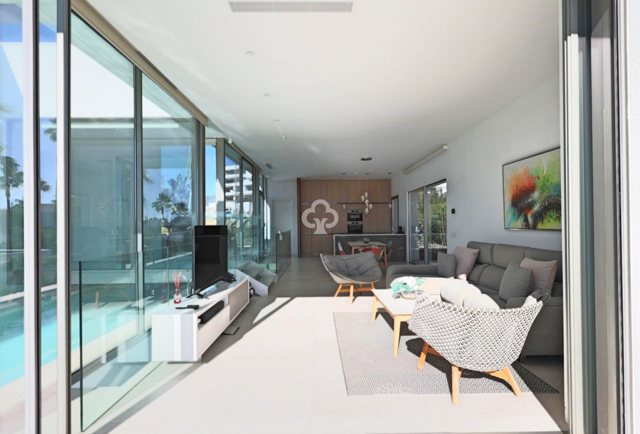 Wiederverkauf - Villa -
Orihuela - 03189