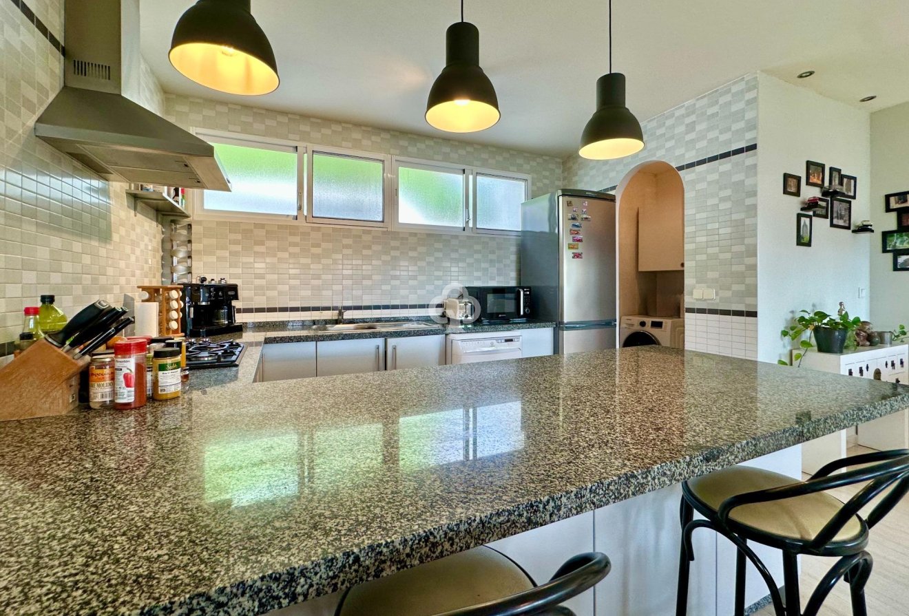 Resale - Casa -
Fuengirola - Los Pacos