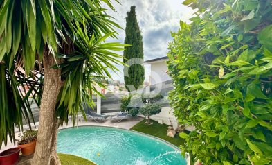 Resale - Casa -
Fuengirola - Los Pacos