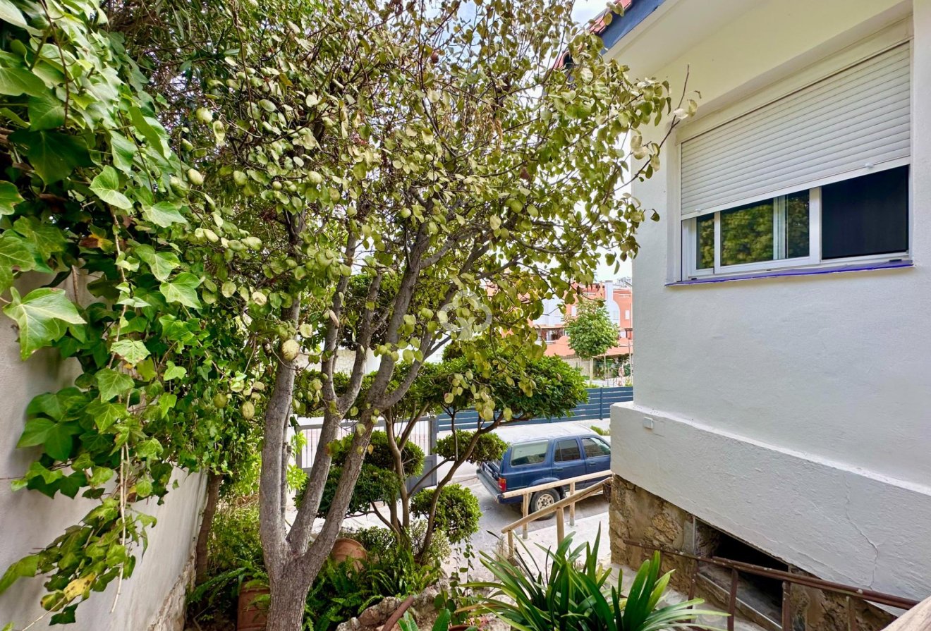 Resale - Casa -
Fuengirola - Los Pacos