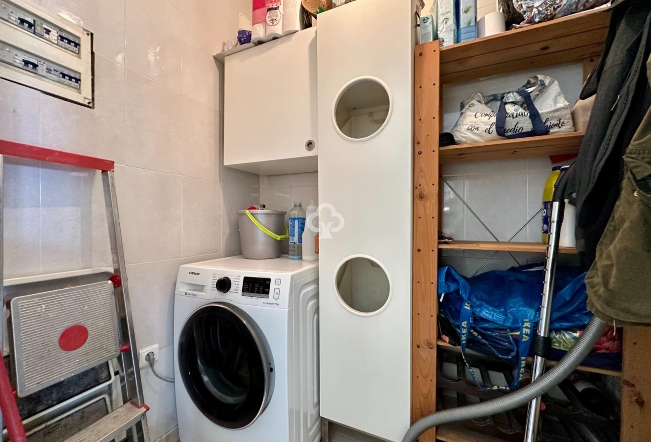 Resale - Casa -
Fuengirola - Los Pacos