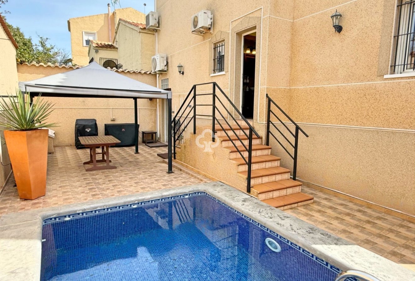 Resale - Detached villa -
San Fulgencio - 03177