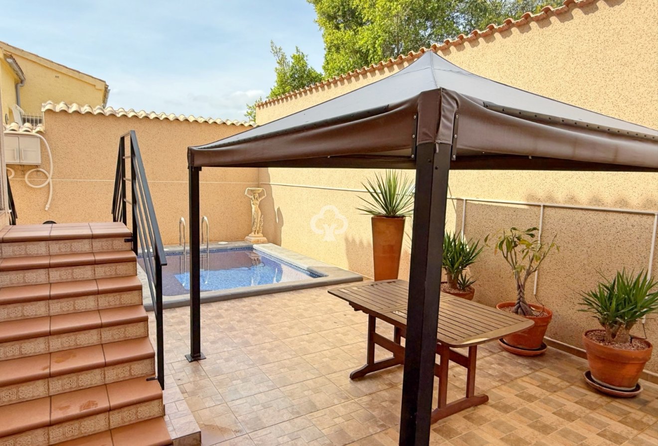 Resale - Detached villa -
San Fulgencio - 03177