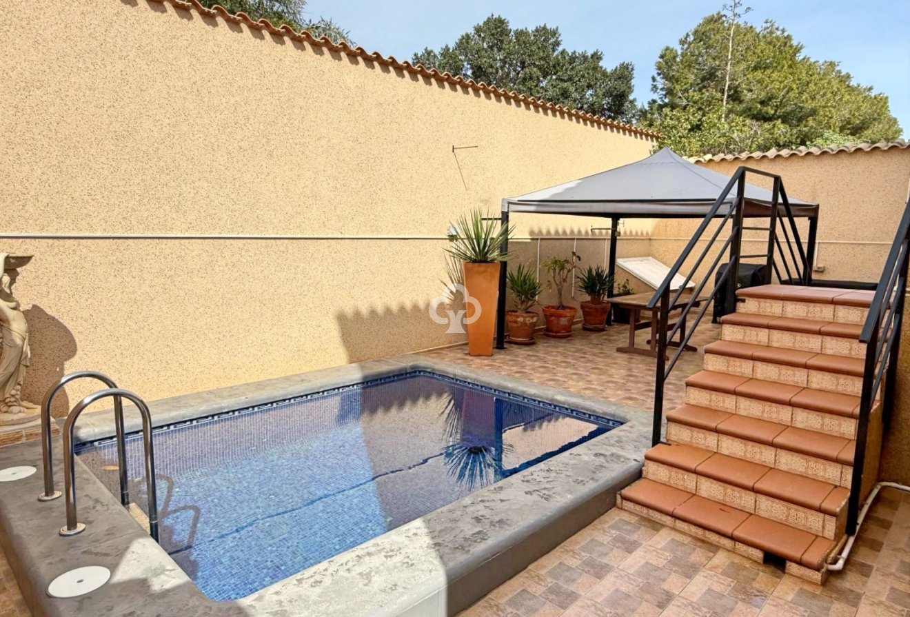 Resale - Detached villa -
San Fulgencio - 03177