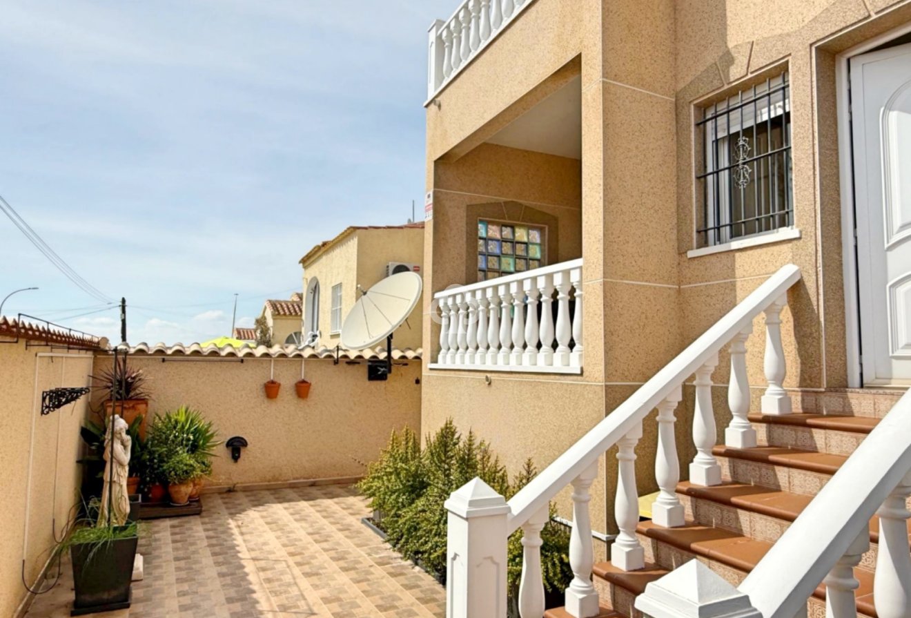 Resale - Detached villa -
San Fulgencio - 03177
