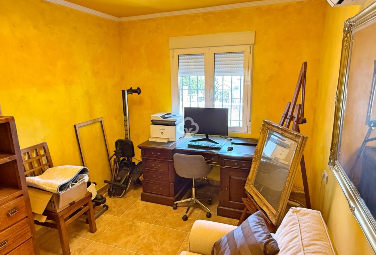 Resale - Detached villa -
San Fulgencio - 03177