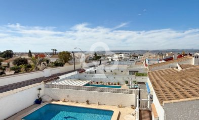 Resale - Detached villa -
Torrevieja - 03184