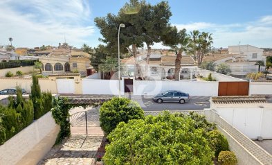 Resale - Detached villa -
Torrevieja - 03184