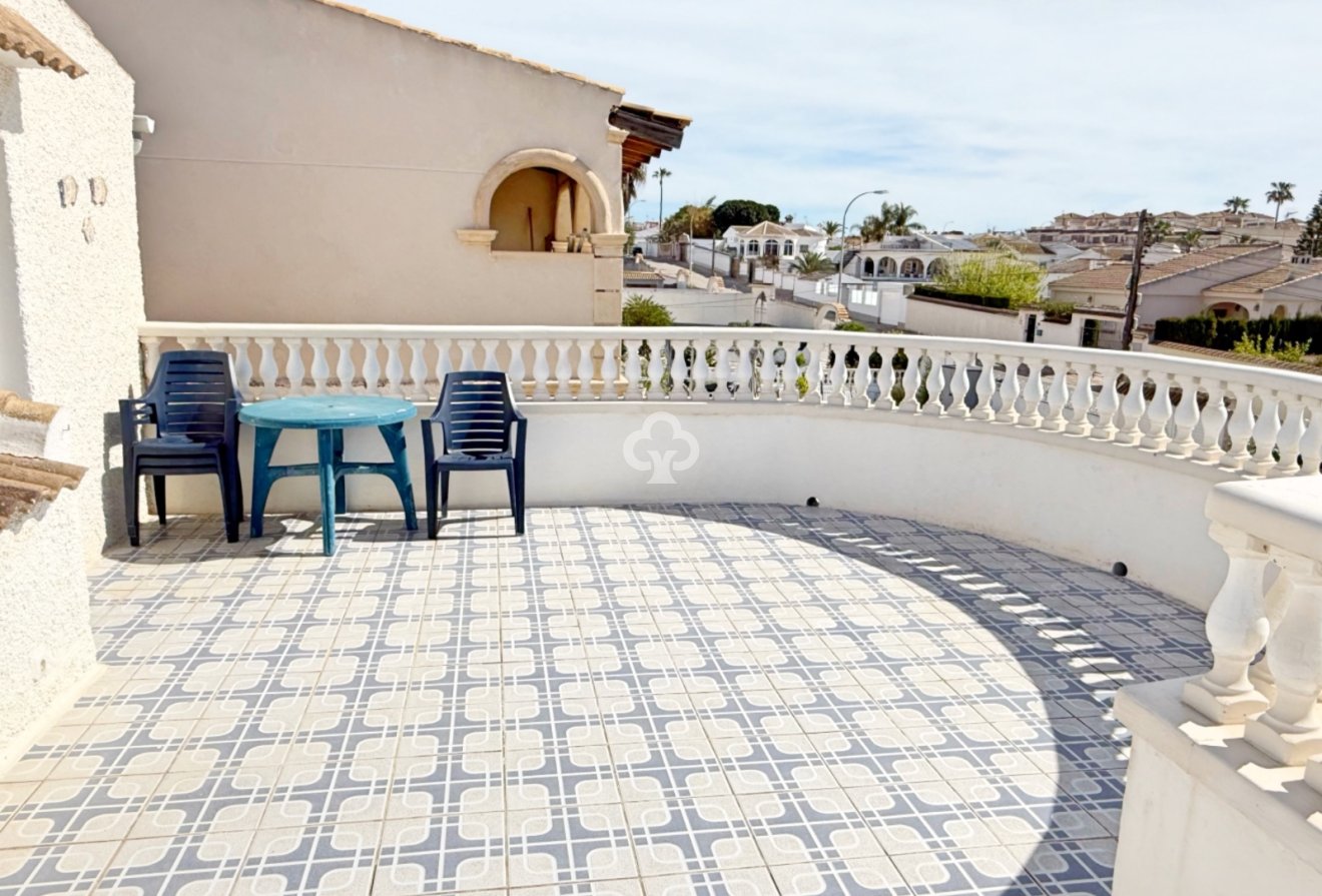 Resale - Detached villa -
Torrevieja - 03184