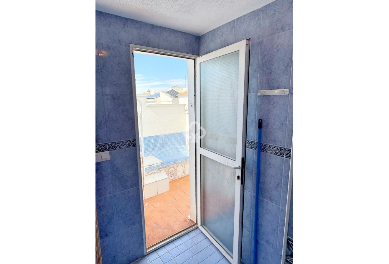 Resale - Detached villa -
Torrevieja - 03184