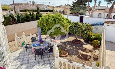 Resale - Detached villa -
Torrevieja - 03184