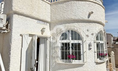 Resale - Detached villa -
Torrevieja - 03184