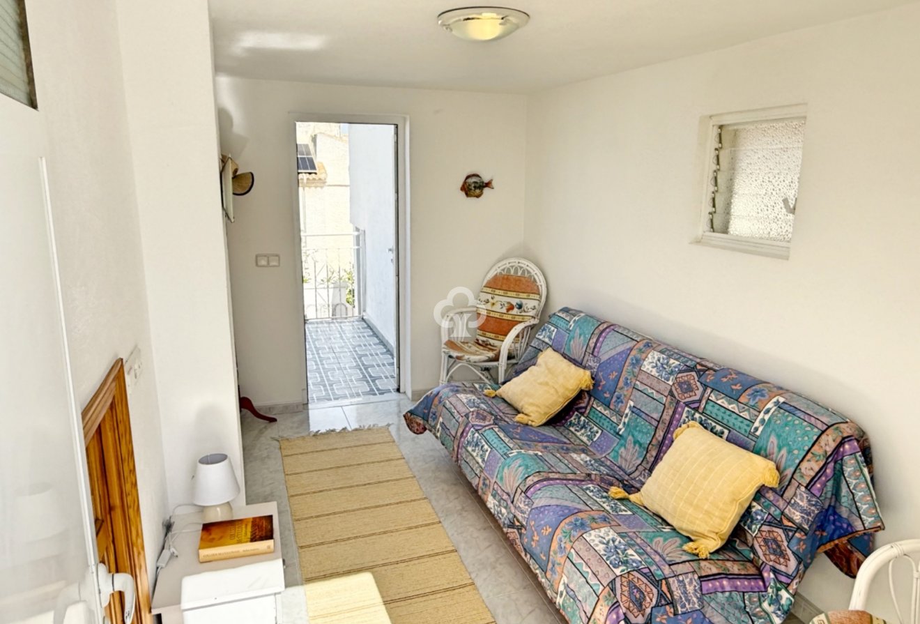 Resale - Detached villa -
Torrevieja - 03184