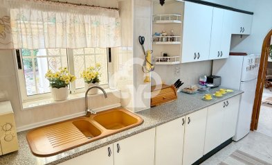 Resale - Detached villa -
Torrevieja - 03184