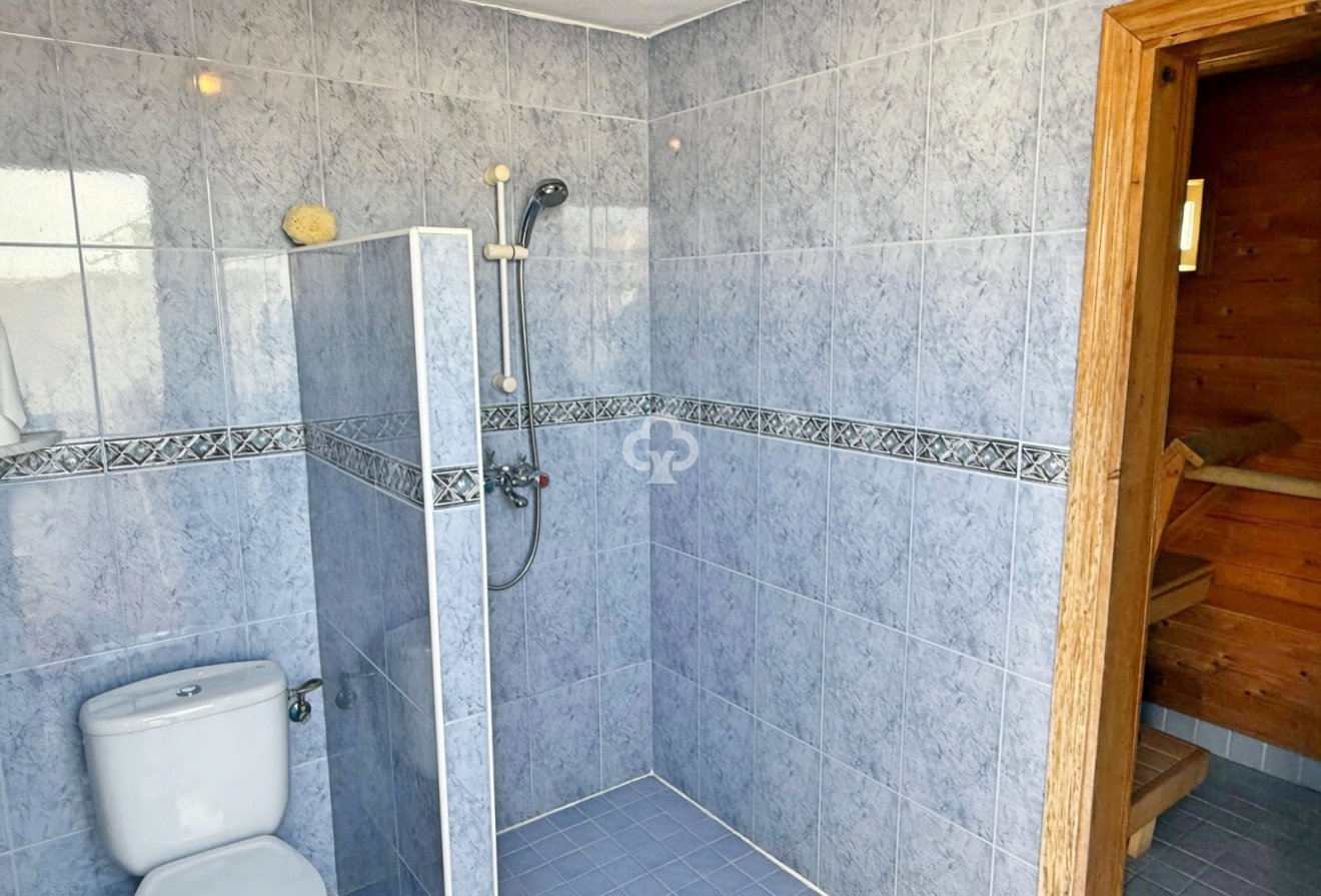 Resale - Detached villa -
Torrevieja - 03184