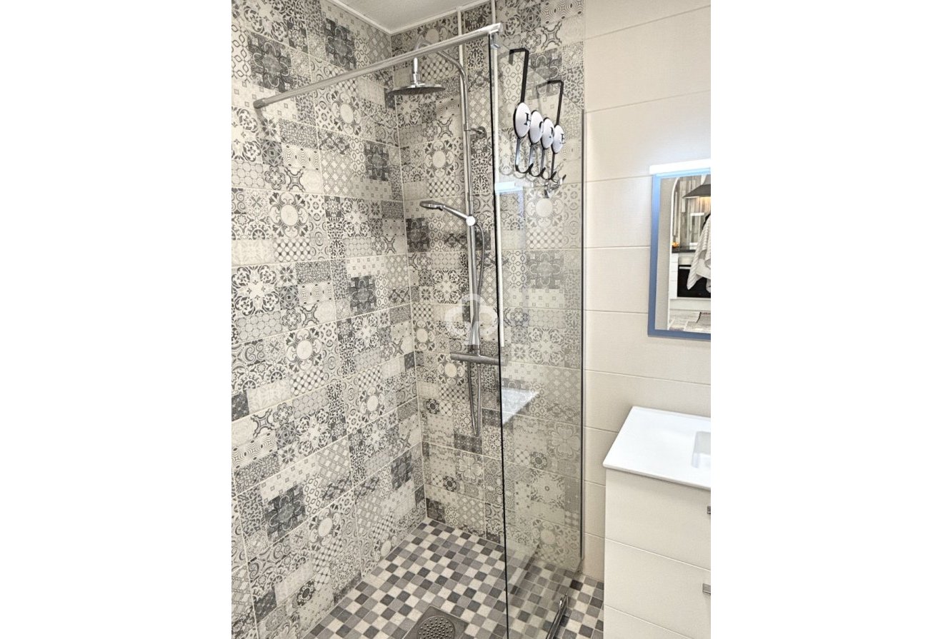 Wiederverkauf - Bungalow -
Torrevieja - Los balcones