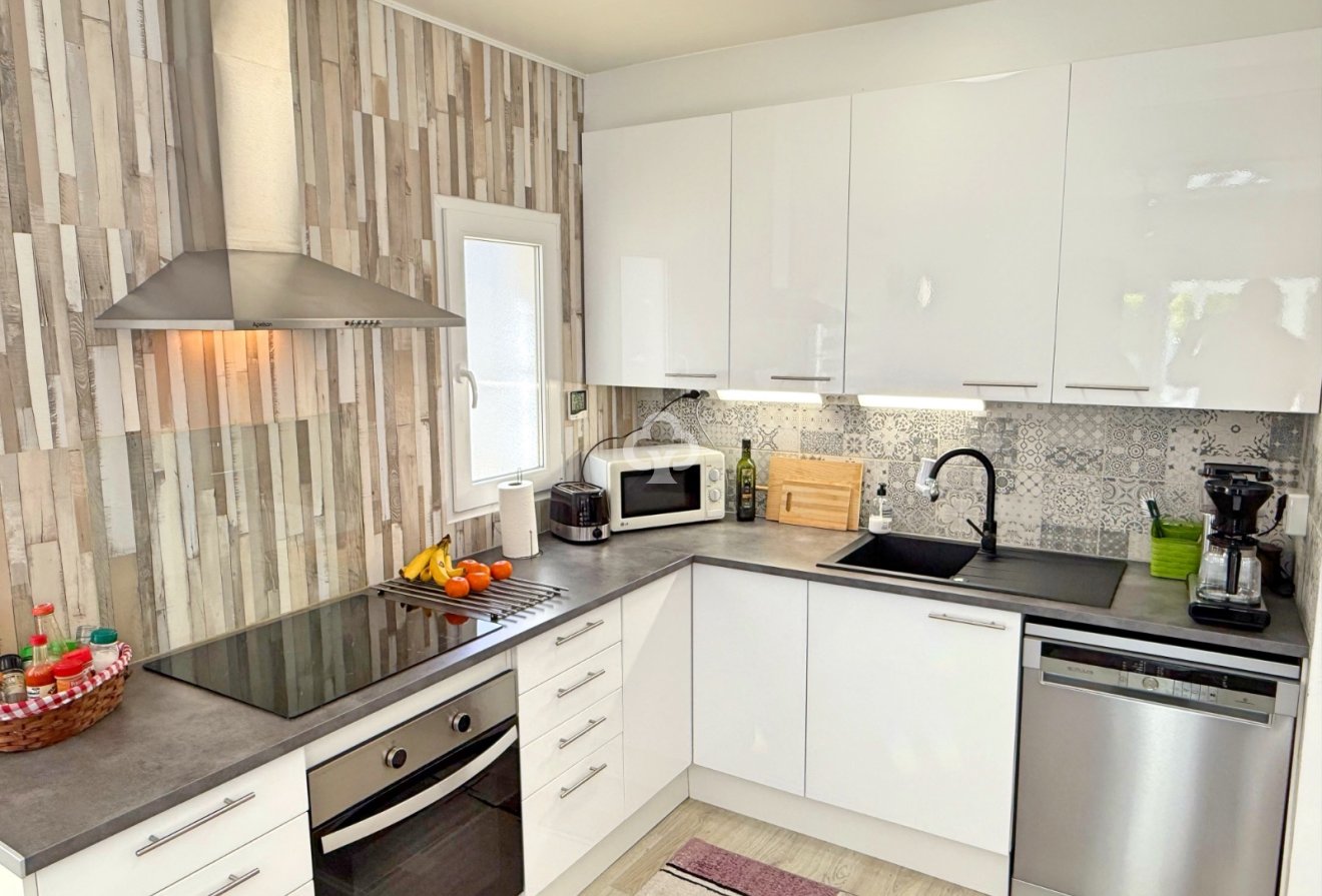 Wiederverkauf - Bungalow -
Torrevieja - Los balcones