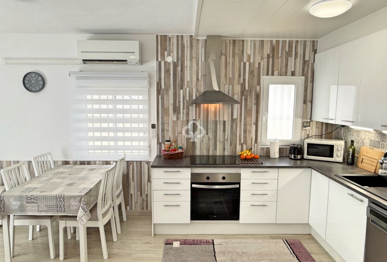 Wiederverkauf - Bungalow -
Torrevieja - Los balcones