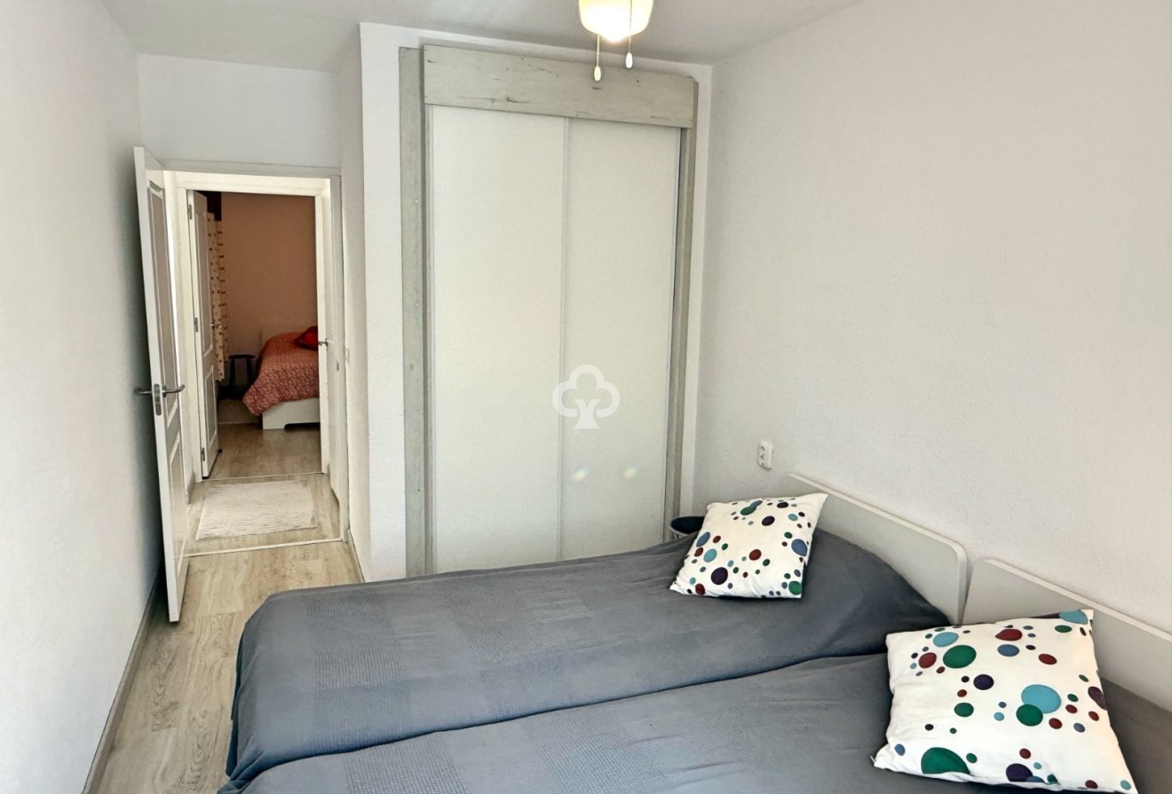 Wiederverkauf - Bungalow -
Torrevieja - Los balcones