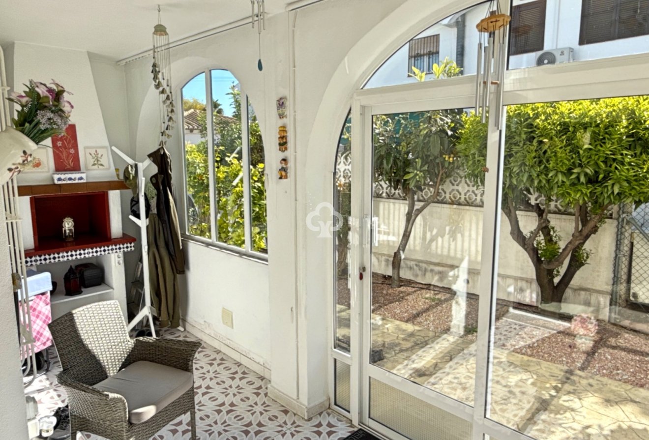 Wiederverkauf - Bungalow -
Torrevieja - Los balcones