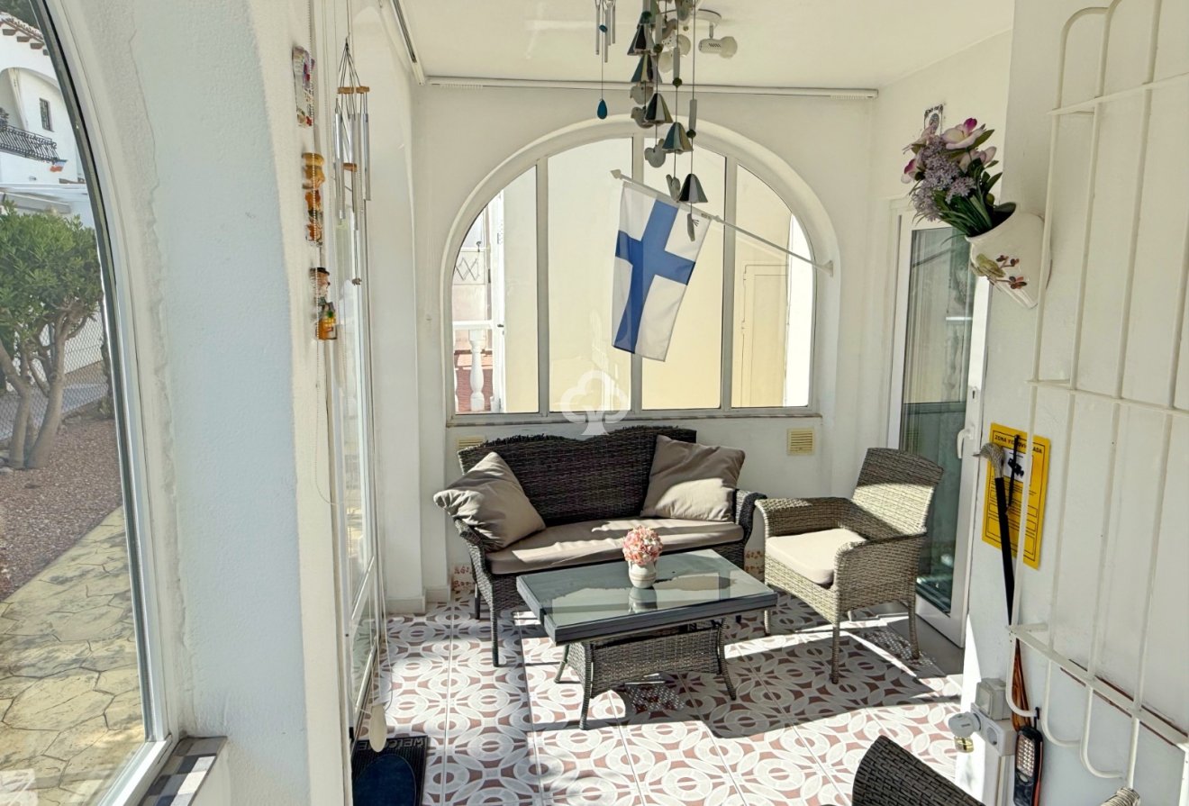 Wiederverkauf - Bungalow -
Torrevieja - Los balcones