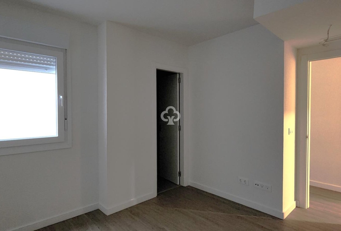 Jälleenmyynti - Huoneisto -
Fuengirola - Torreblanca del Sol