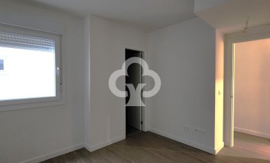 Jälleenmyynti - Huoneisto -
Fuengirola - Torreblanca del Sol