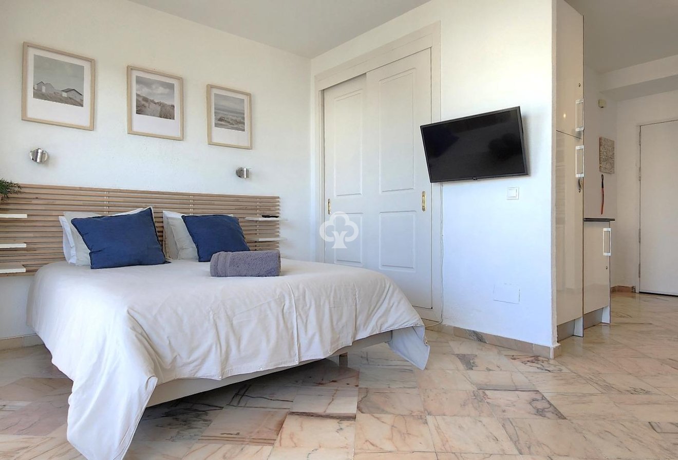 Wiederverkauf - Studie -
Mijas - Sitio de calahonda - atalaya