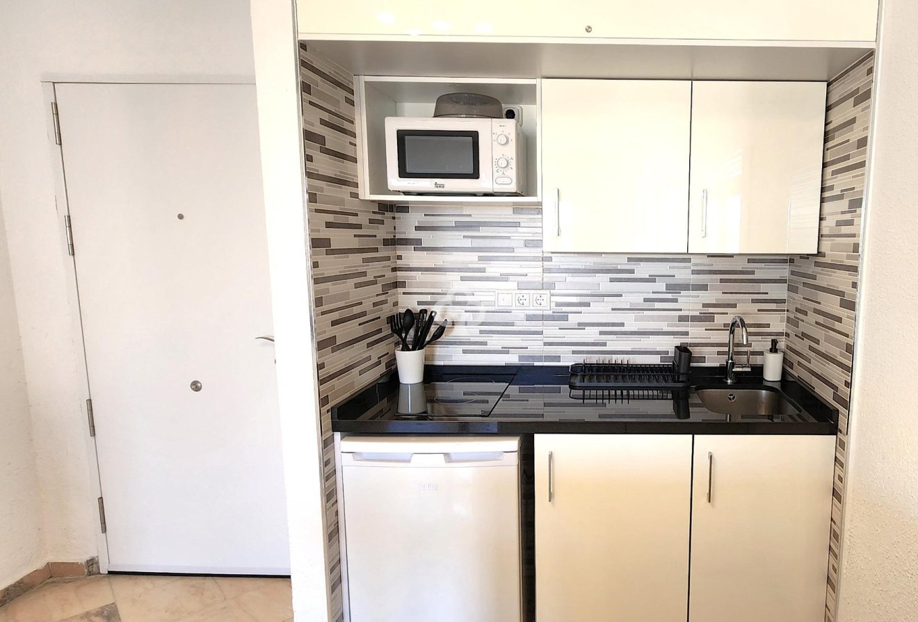 Wiederverkauf - Studie -
Mijas - Sitio de calahonda - atalaya