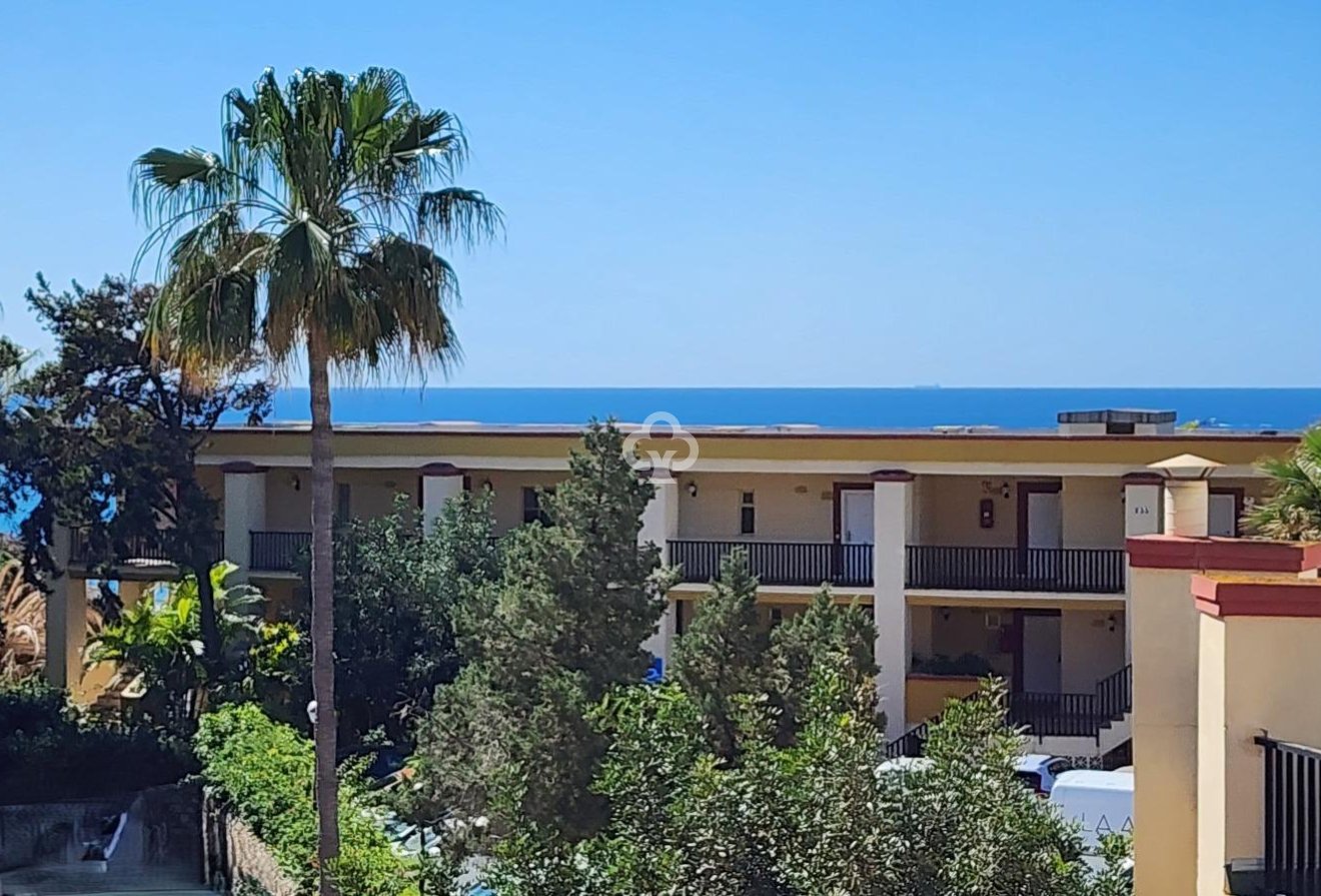 Wiederverkauf - Studie -
Mijas - Sitio de calahonda - atalaya