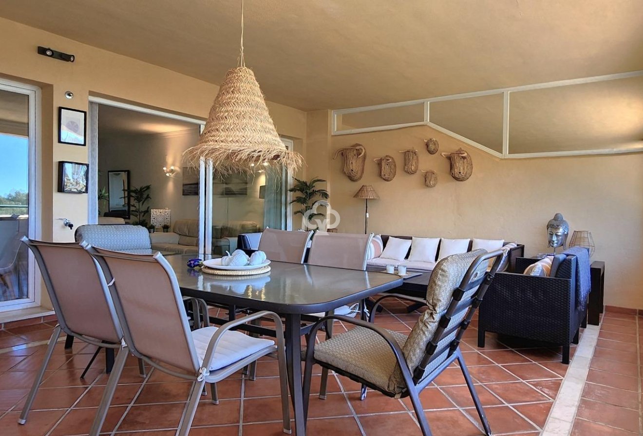 Wiederverkauf - Apartamento -
Elviria