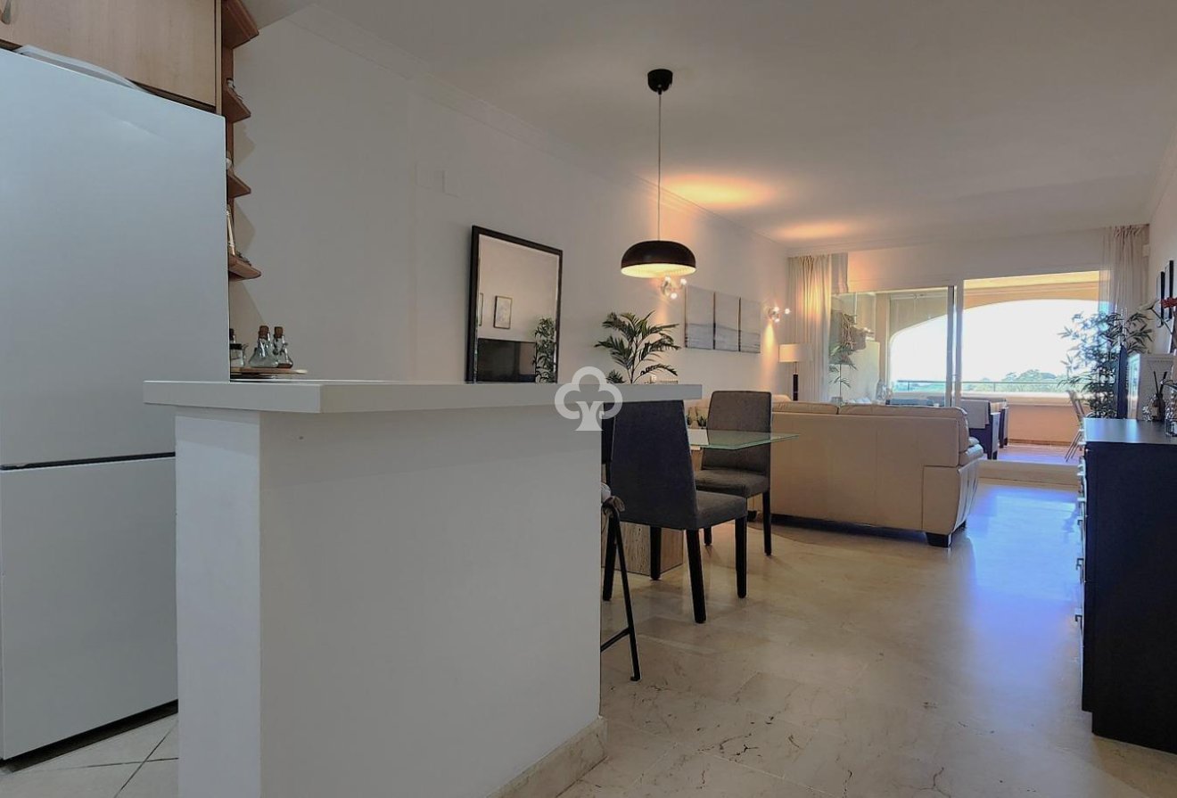 Wiederverkauf - Apartamento -
Elviria