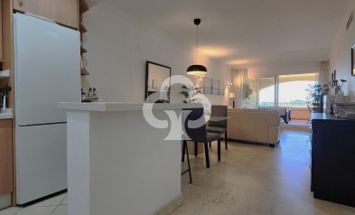 Wiederverkauf - Apartamento -
Elviria