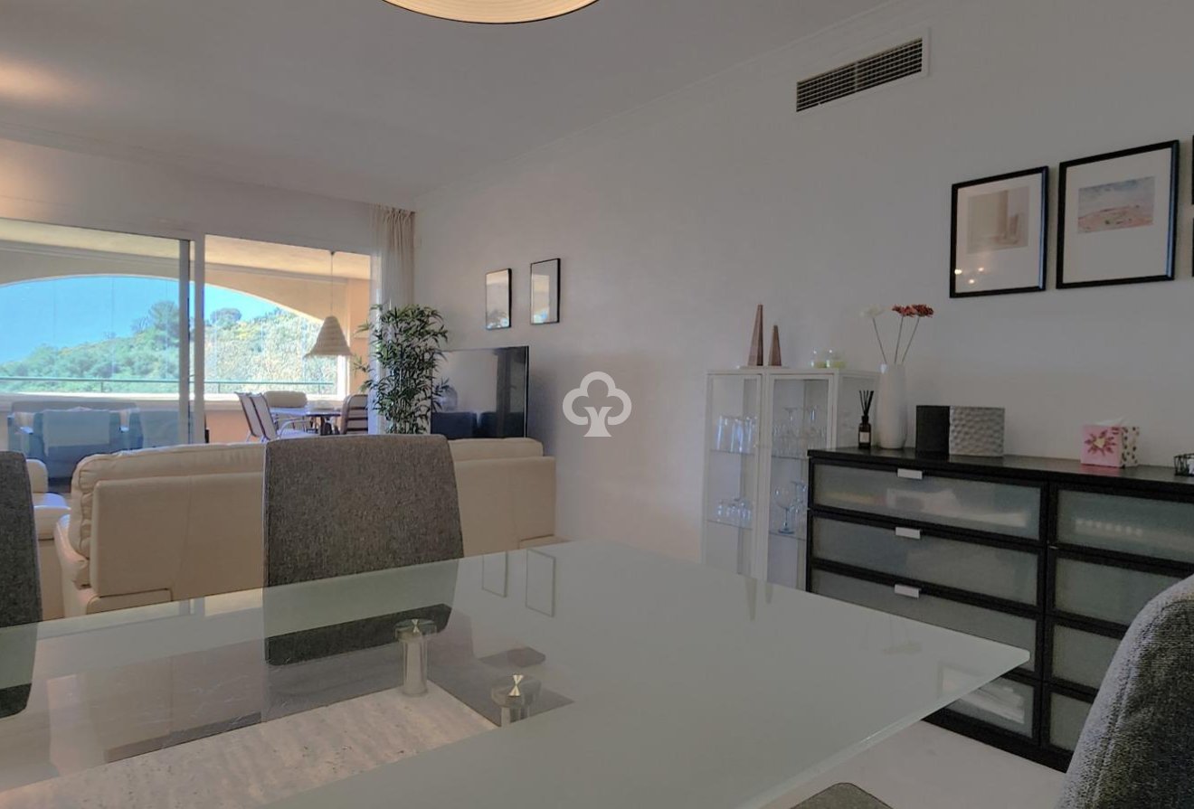 Wiederverkauf - Apartamento -
Elviria