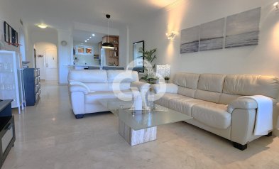 Wiederverkauf - Apartamento -
Elviria