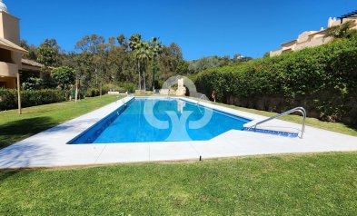 Wiederverkauf - Apartamento -
Elviria