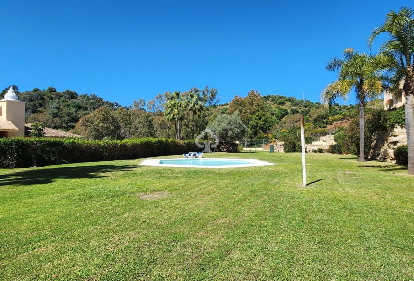 Wiederverkauf - Apartamento -
Elviria