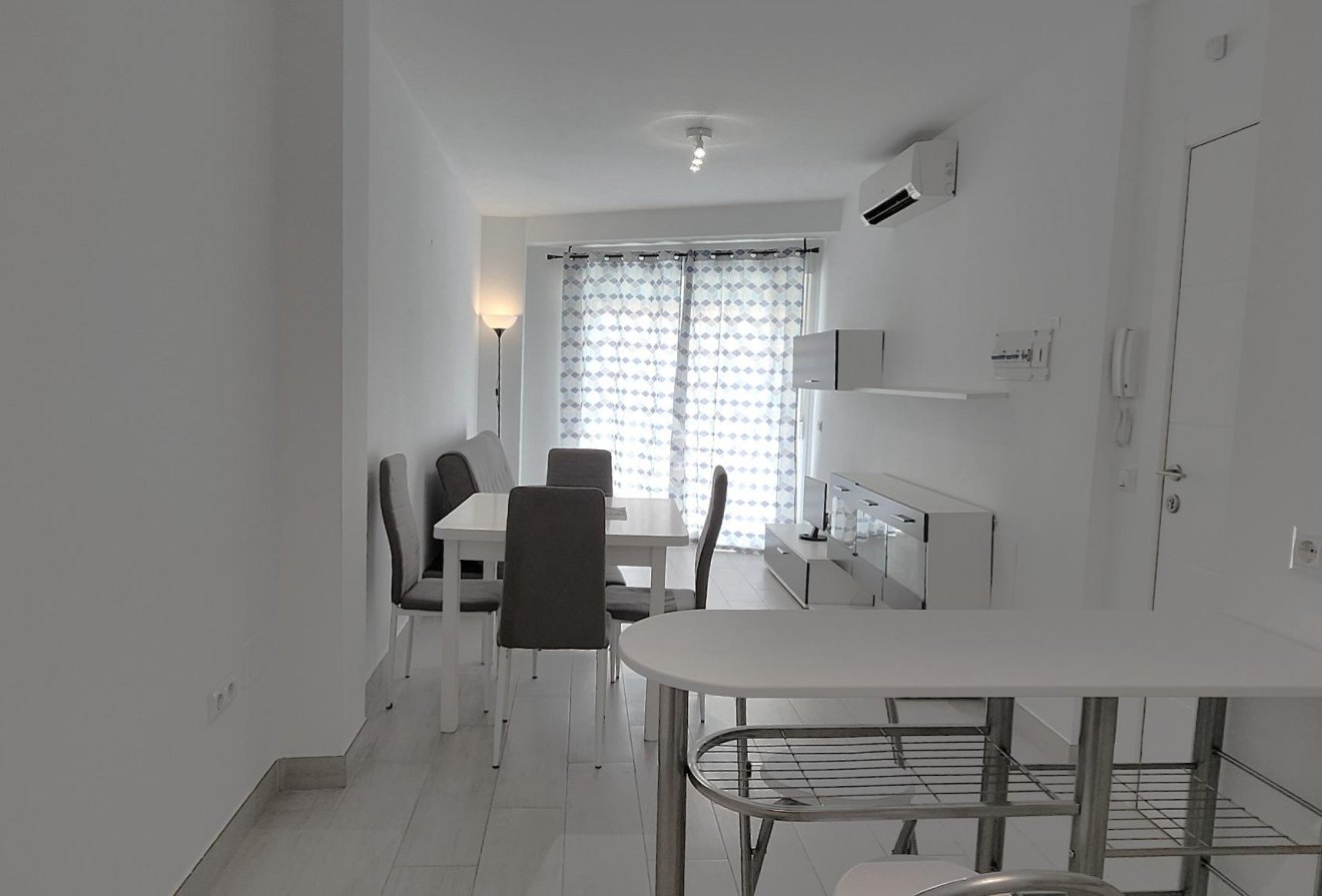 Pitkäaikainen vuokraus - Huoneisto -
Fuengirola - Puerto Deportivo