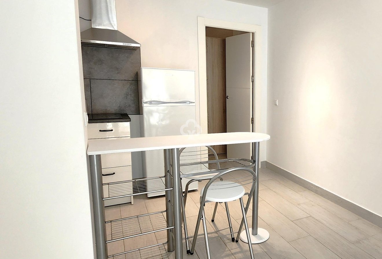 Pitkäaikainen vuokraus - Huoneisto -
Fuengirola - Puerto Deportivo