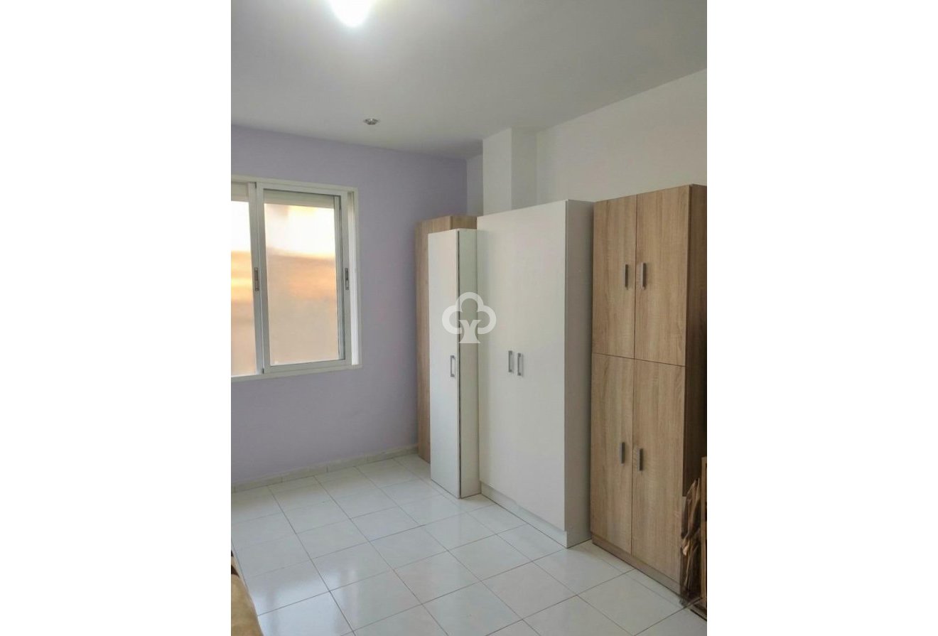 Jälleenmyynti - Yksiö -
Torremolinos - Centro