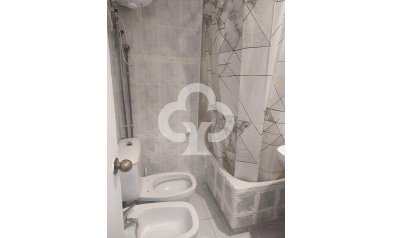 Jälleenmyynti - Yksiö -
Torremolinos - Centro