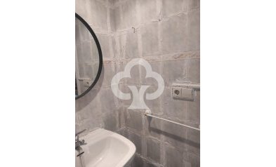 Jälleenmyynti - Yksiö -
Torremolinos - Centro