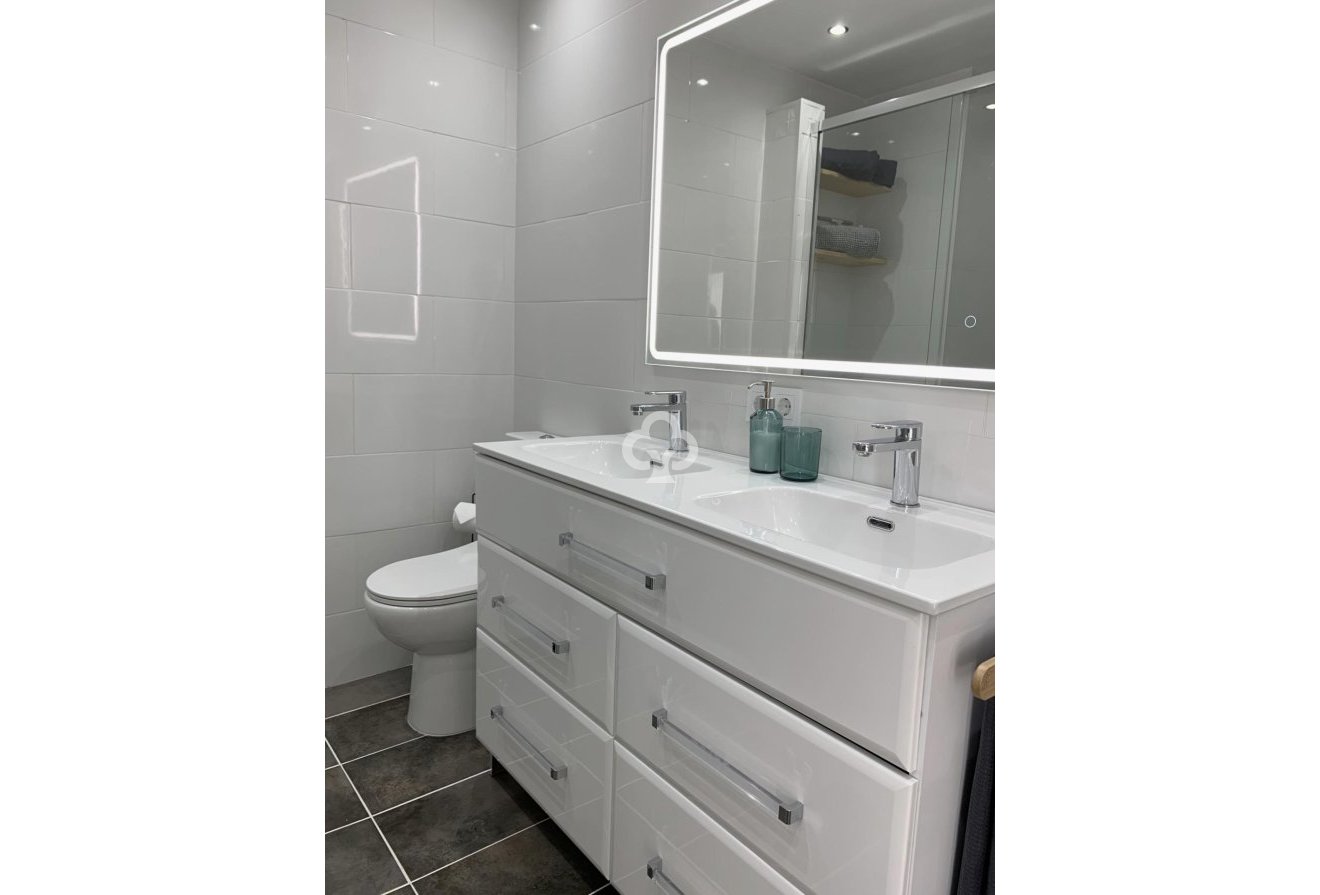 Jälleenmyynti - Huoneisto -
Mijas - Sitio de calahonda - atalaya