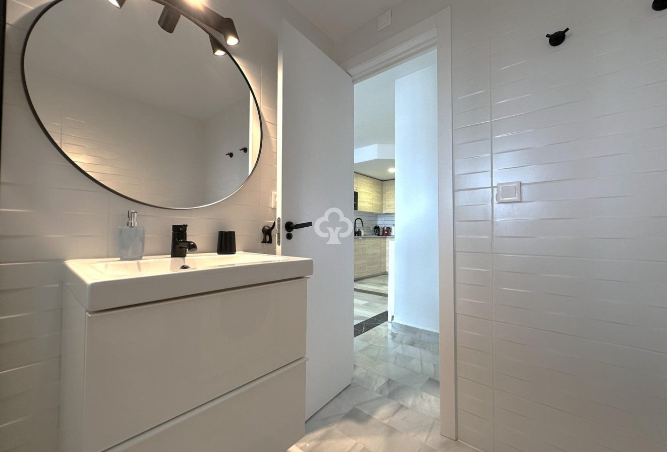 Jälleenmyynti - Huoneisto -
Mijas - Sitio de calahonda - atalaya