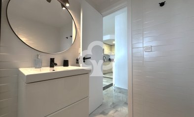 Jälleenmyynti - Huoneisto -
Mijas - Sitio de calahonda - atalaya