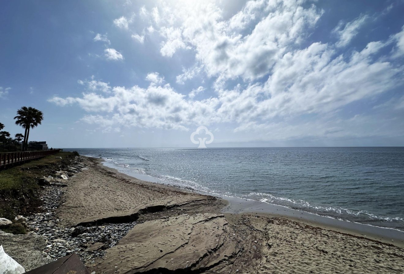 Jälleenmyynti - Huoneisto -
Mijas - Sitio de calahonda - atalaya
