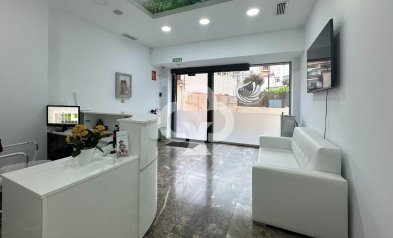 Resale - Local comercial -
Mijas - Las Cañadas