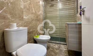 Resale - Local comercial -
Mijas - Las Cañadas